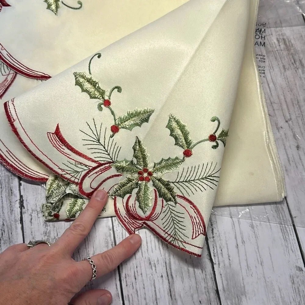 Holiday‎ Holly Linen Set Mantel Fire Place Cover Decor 70” Width